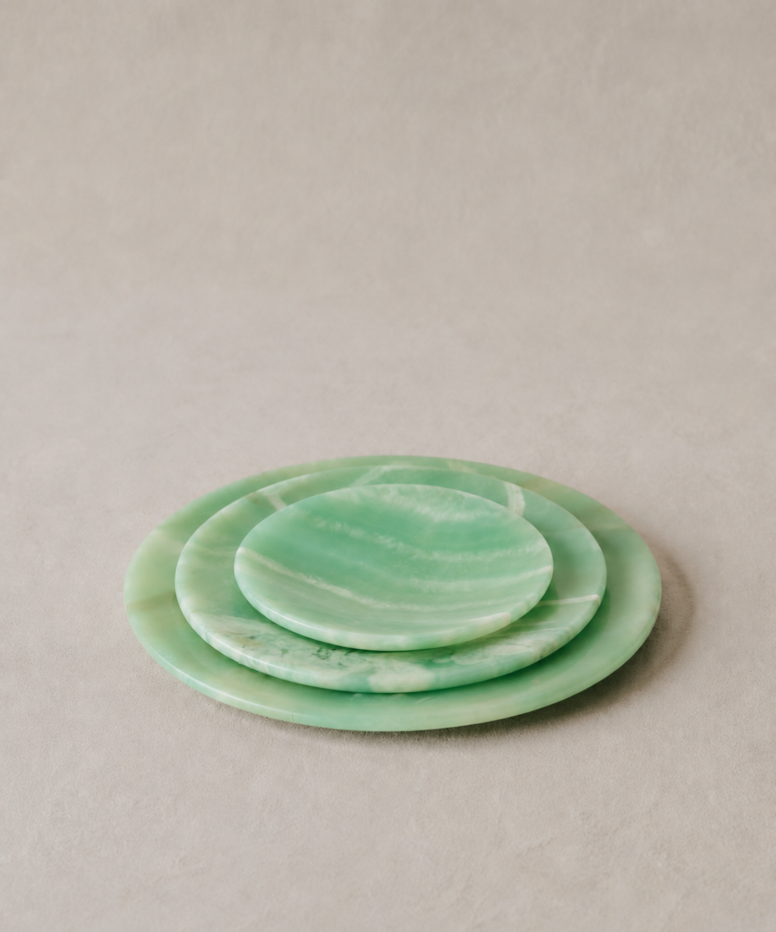 Alabaster plate