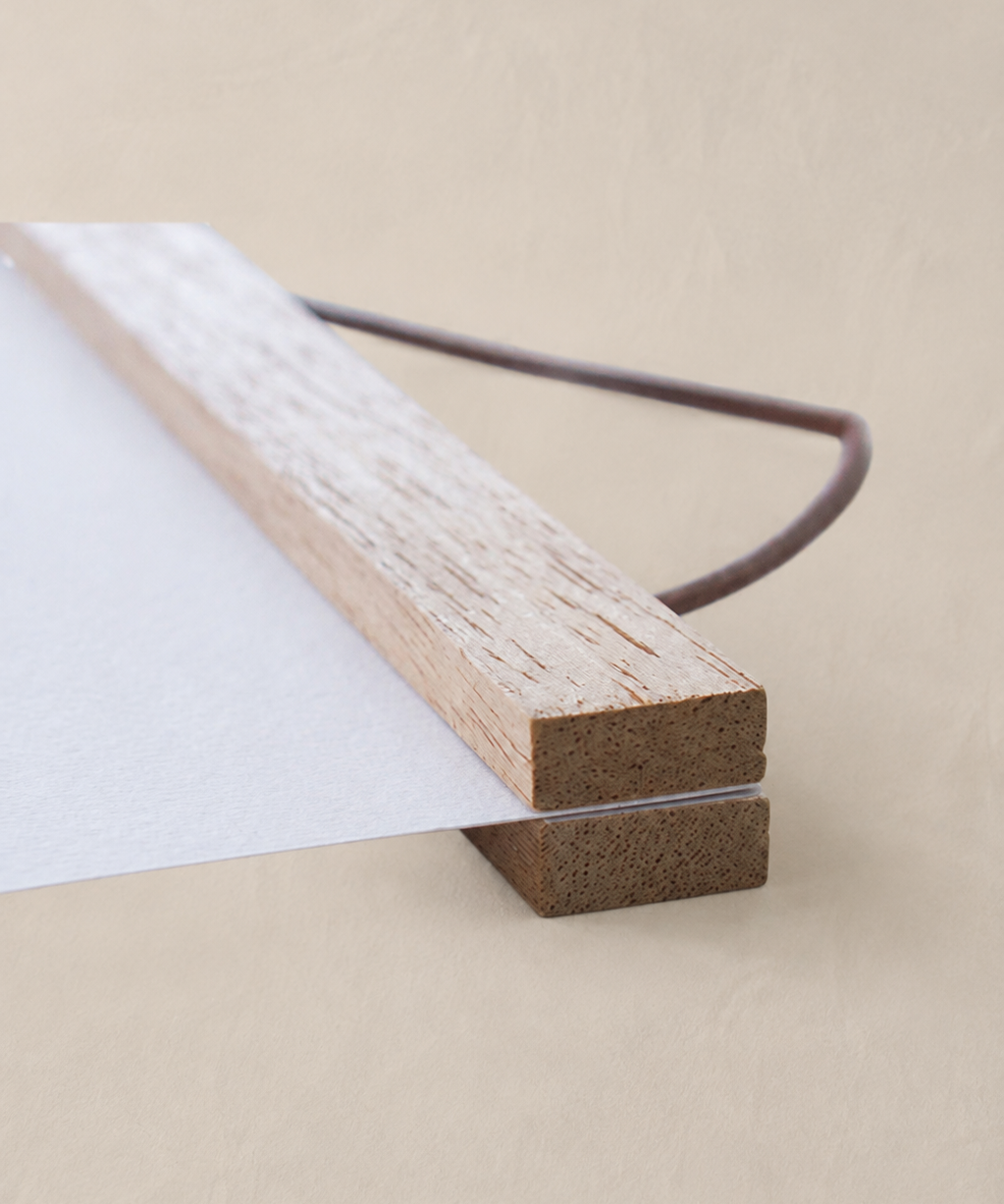Magnetic wood frame