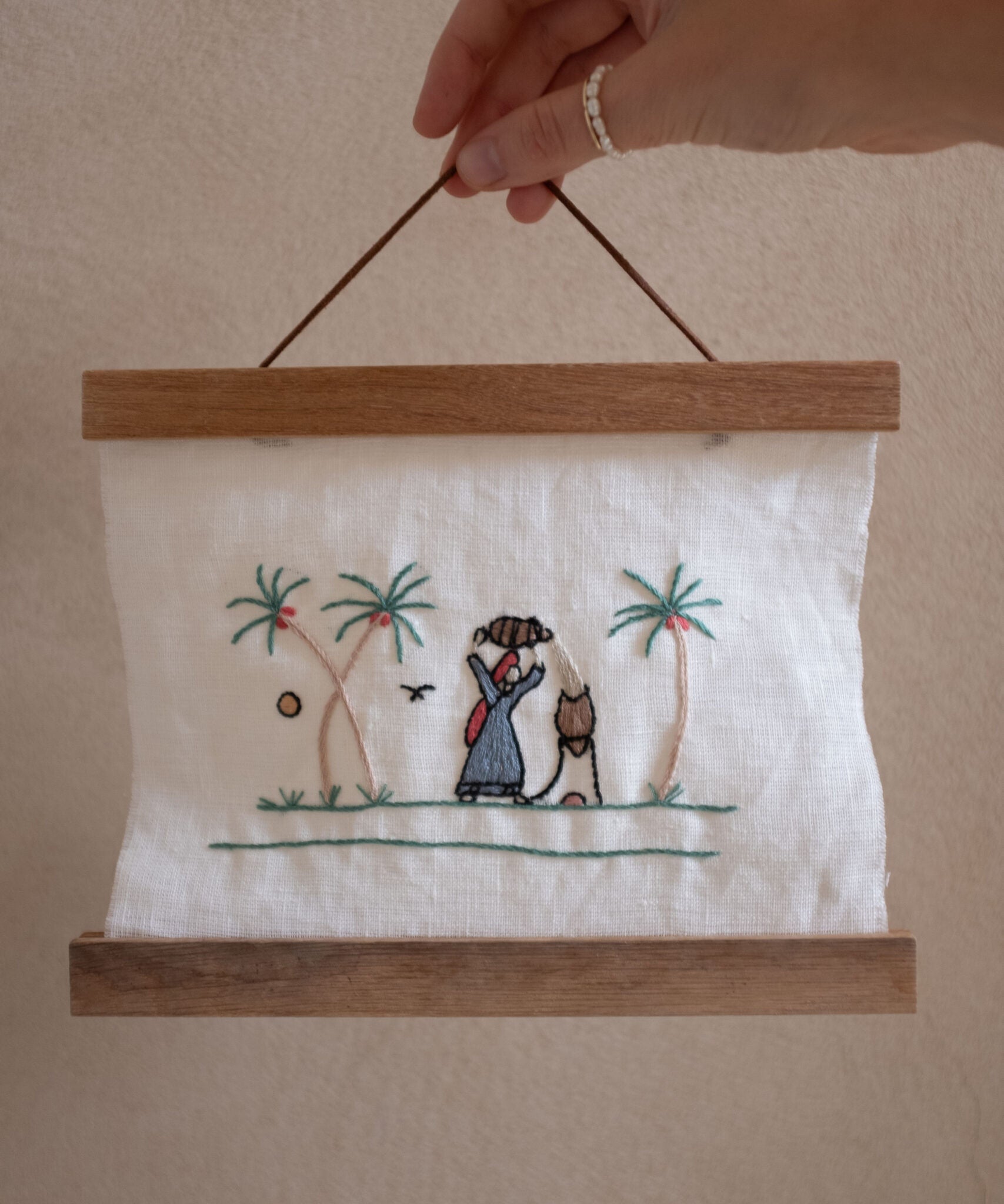 Magnetic wood frame