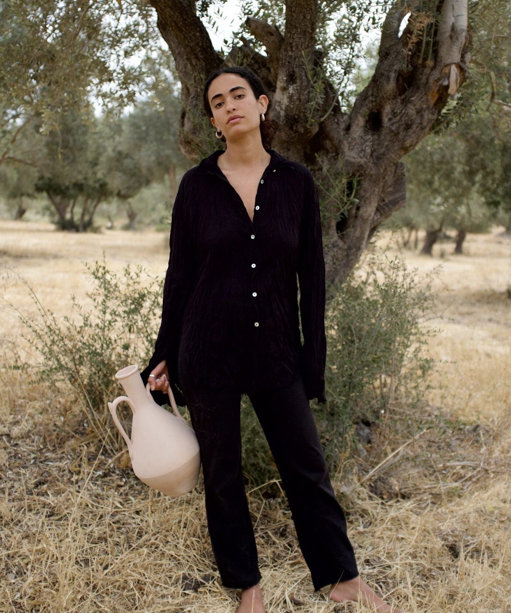 Cropped Buttoned Shirt in black